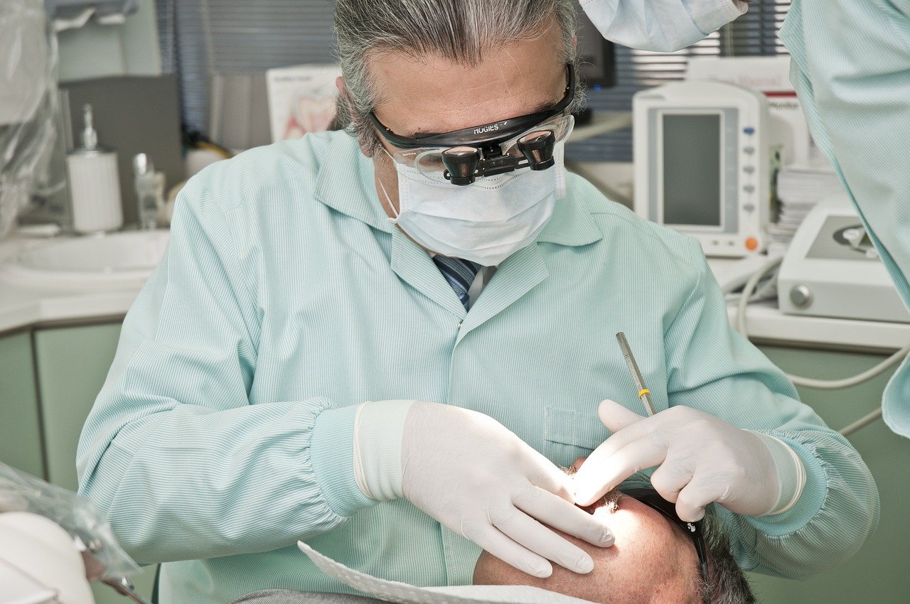Materiały stomatologiczne niezbędne do leczenia stomatologicznego